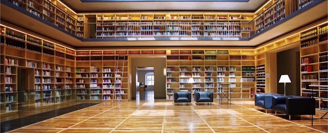 Creating Libraries for Online Students Is Harder Than You Think 
