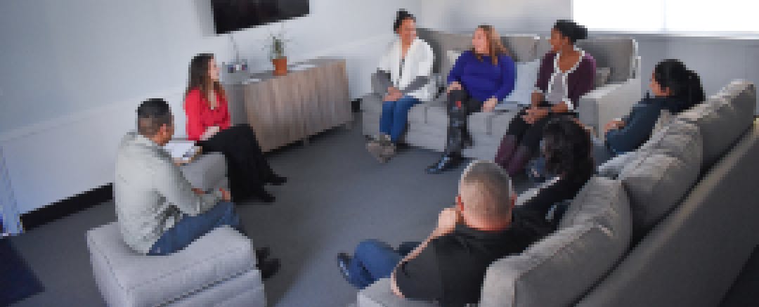 Valentina Helo-Villegas, director of The Primary School’s parent coaching program, facilitates a Parent Circle Valentina Helo-Villegas, director of The Primary School’s parent coaching program, facilitates a Parent Circle